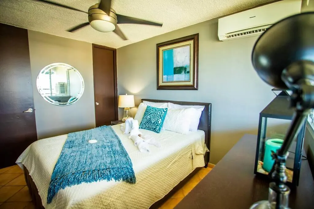 Enchanted Jewel 39 Beachfront Pool Luquillo